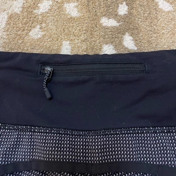 Lululemon Athletica speed shorts black and white Dottie women’s size 4 - Picture 3 of 5